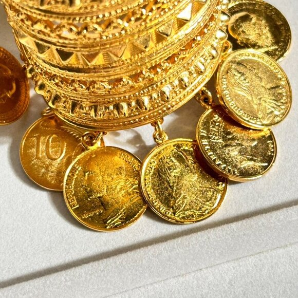 Ben-Amun gold cuff with coins bracelets <Rihanna> - Picture 12 of 13